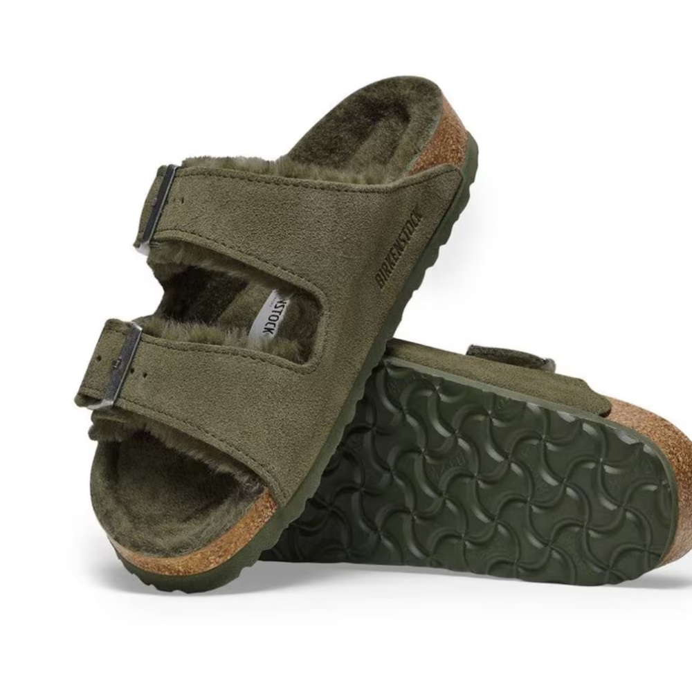 NWOT- Birkenstock Shearling Arizona - Narrow